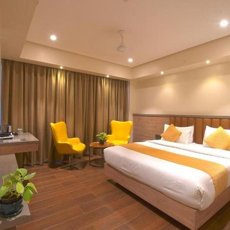 The Natraj Yes Please -New Delhi Hotell Exteriör bild