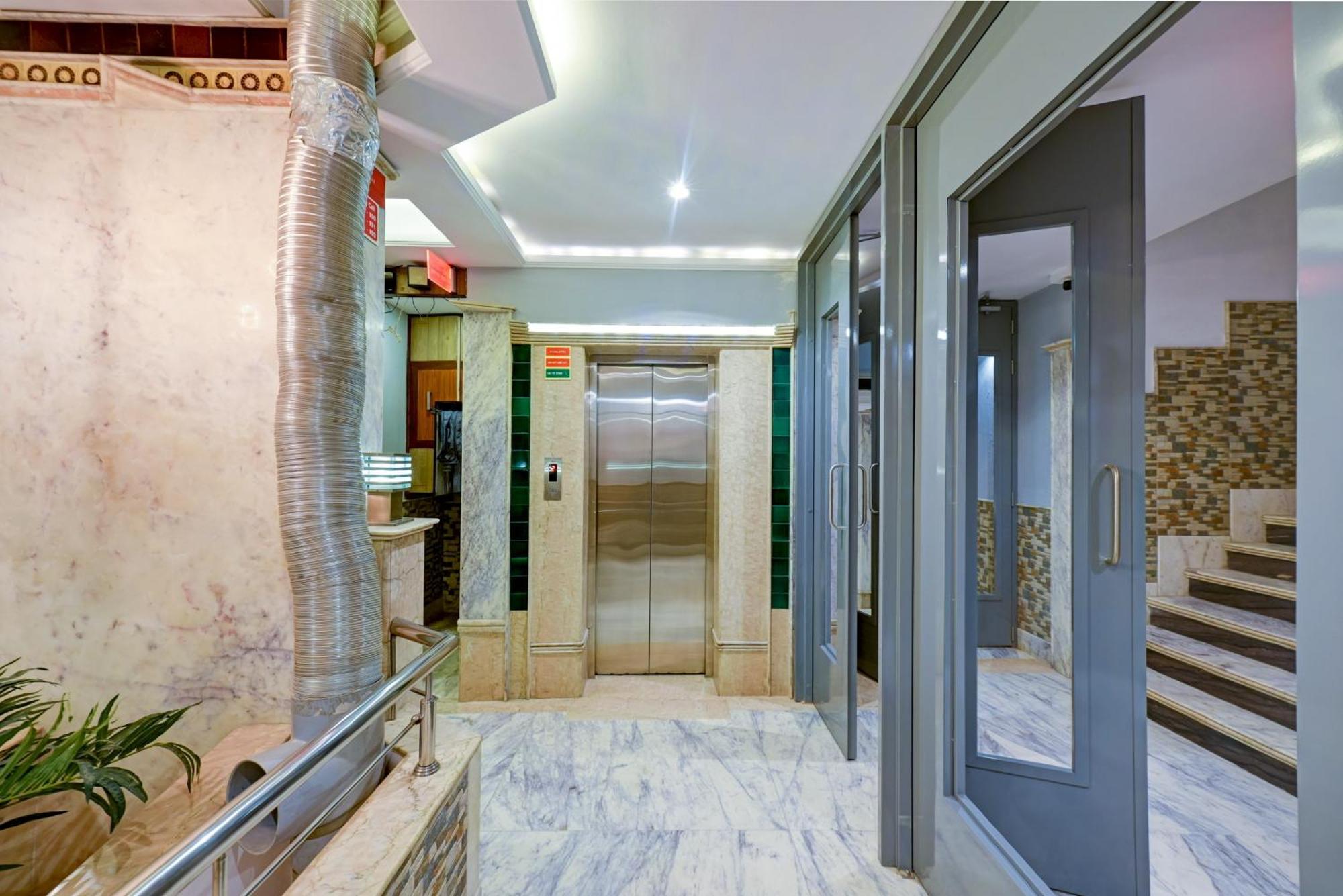 The Natraj Yes Please -New Delhi Hotell Exteriör bild