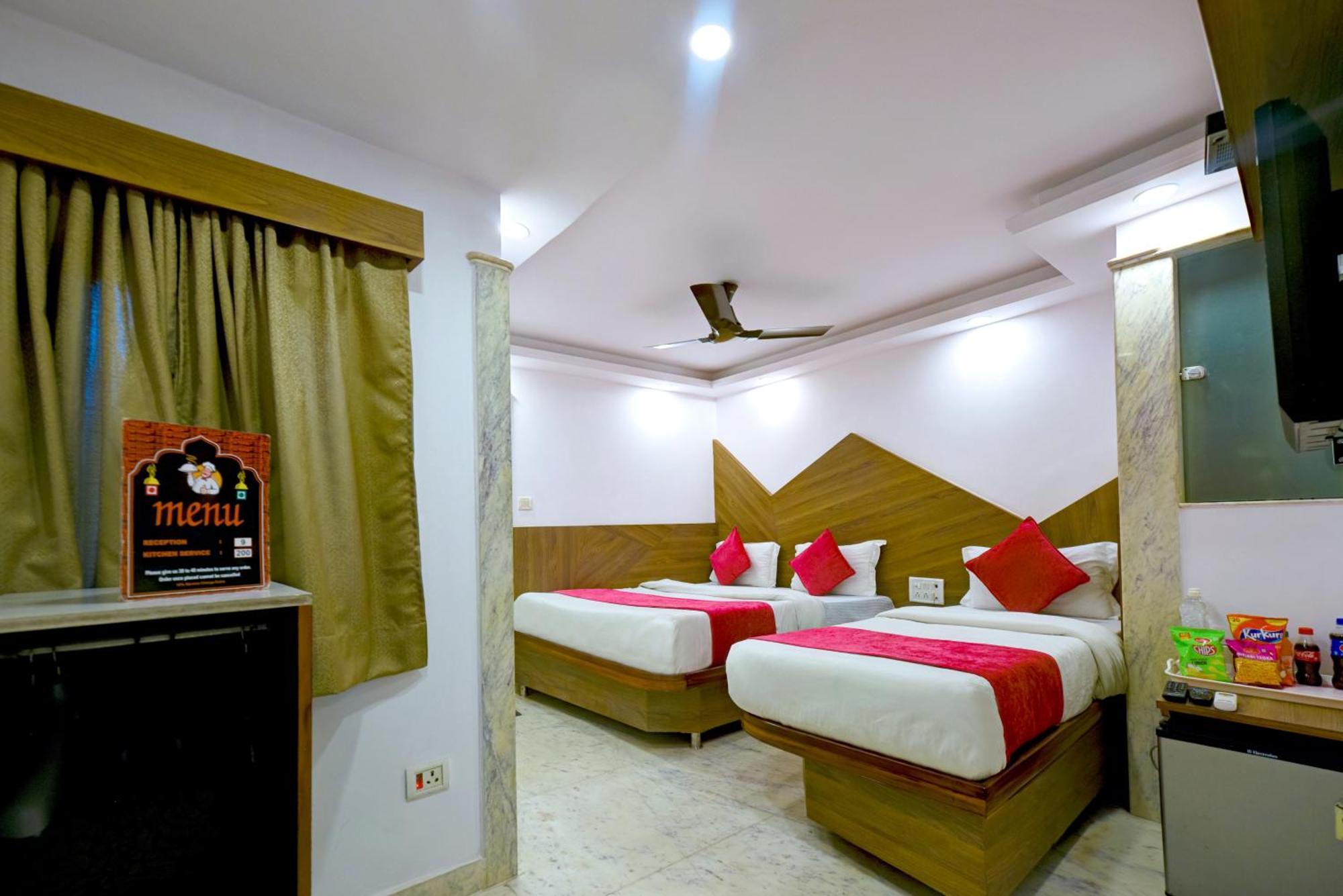 The Natraj Yes Please -New Delhi Hotell Exteriör bild