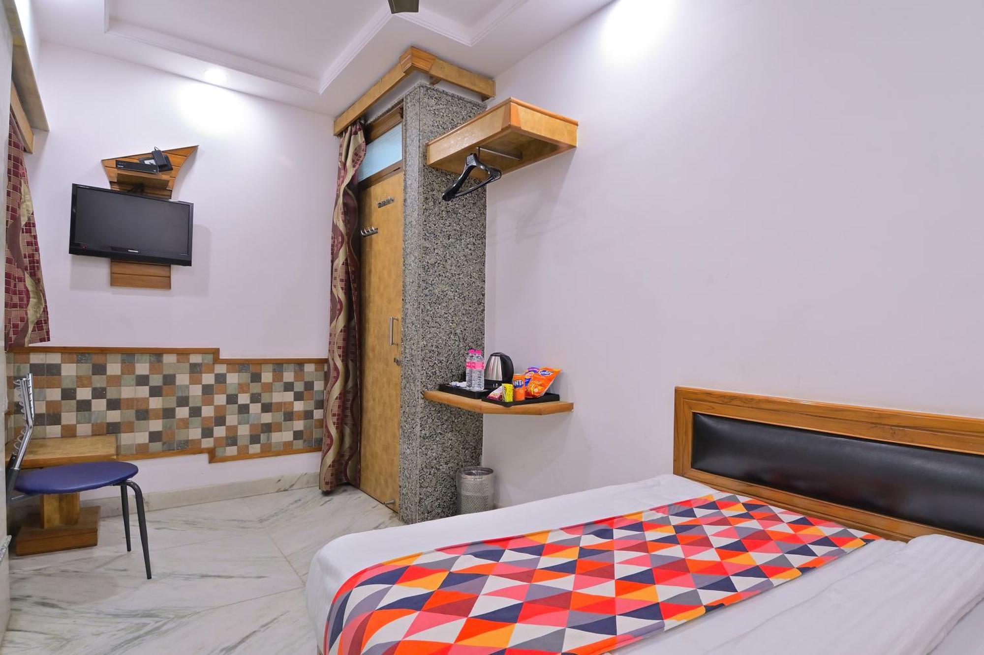 The Natraj Yes Please -New Delhi Hotell Exteriör bild