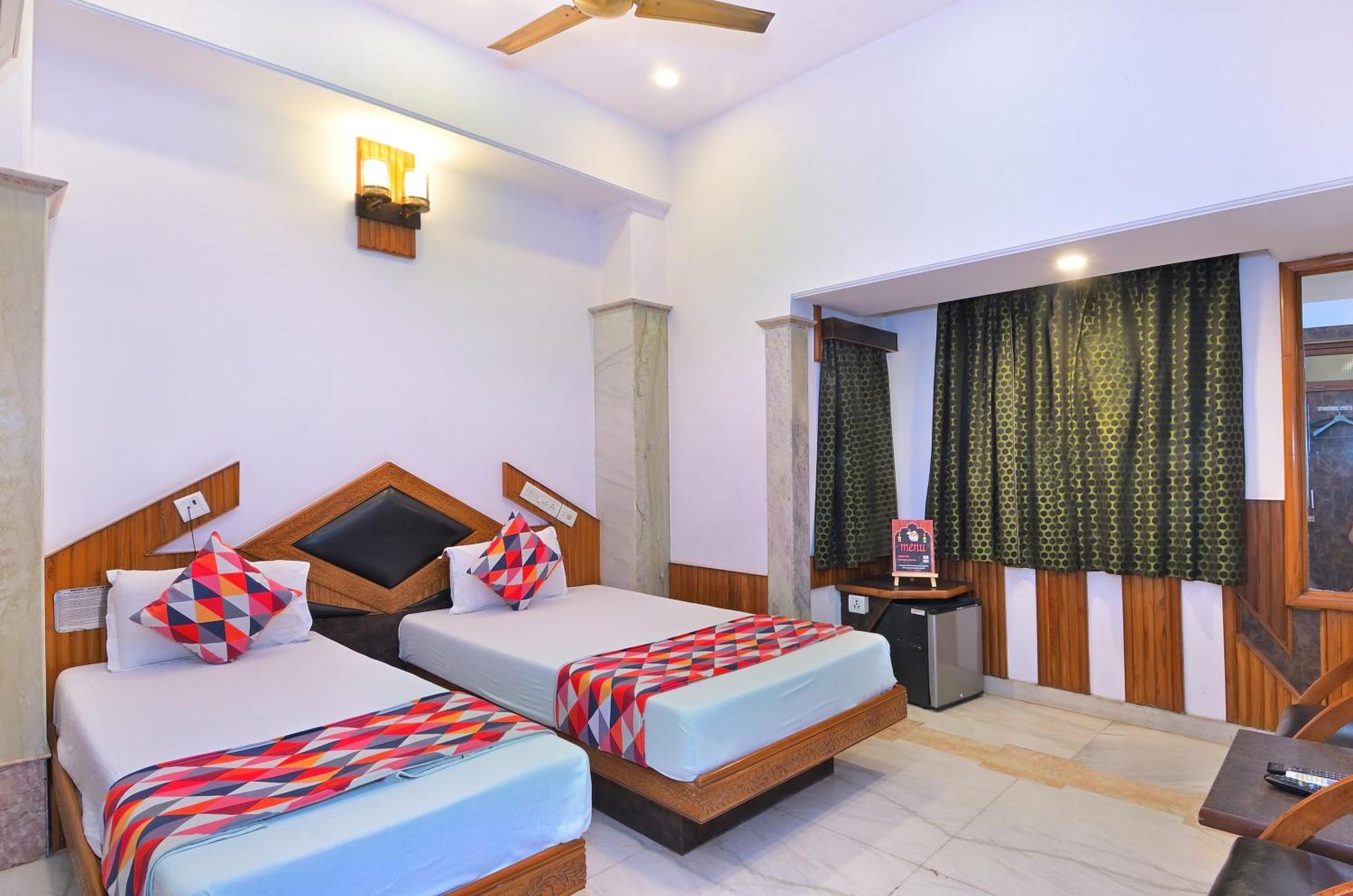 The Natraj Yes Please -New Delhi Hotell Exteriör bild