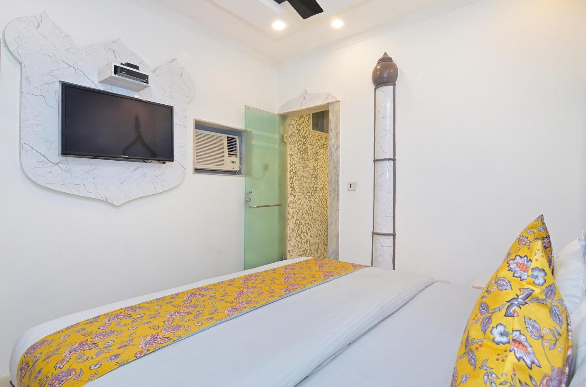 The Natraj Yes Please -New Delhi Hotell Exteriör bild