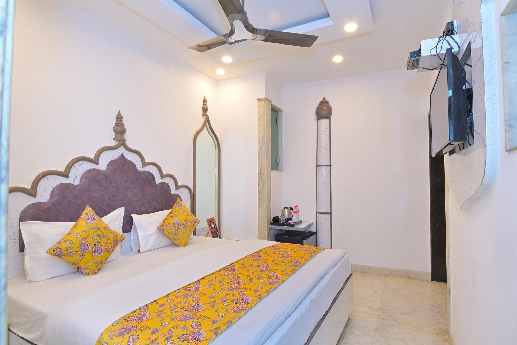 The Natraj Yes Please -New Delhi Hotell Exteriör bild