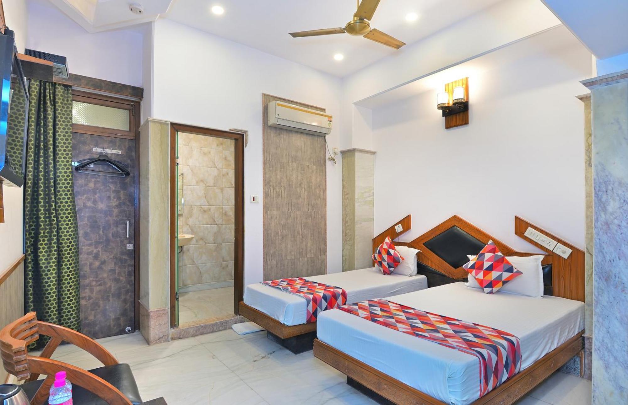 The Natraj Yes Please -New Delhi Hotell Rum bild